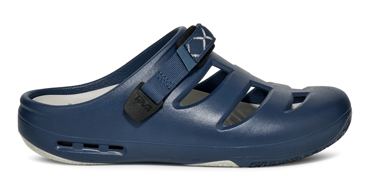 ApreAqua Closed-Toe Water Sandal