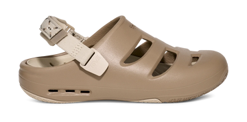 ApreAqua Closed-Toe Water Sandal